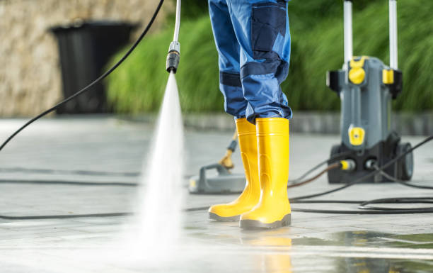 Fence Pressure Washing in Two Rivers, WI